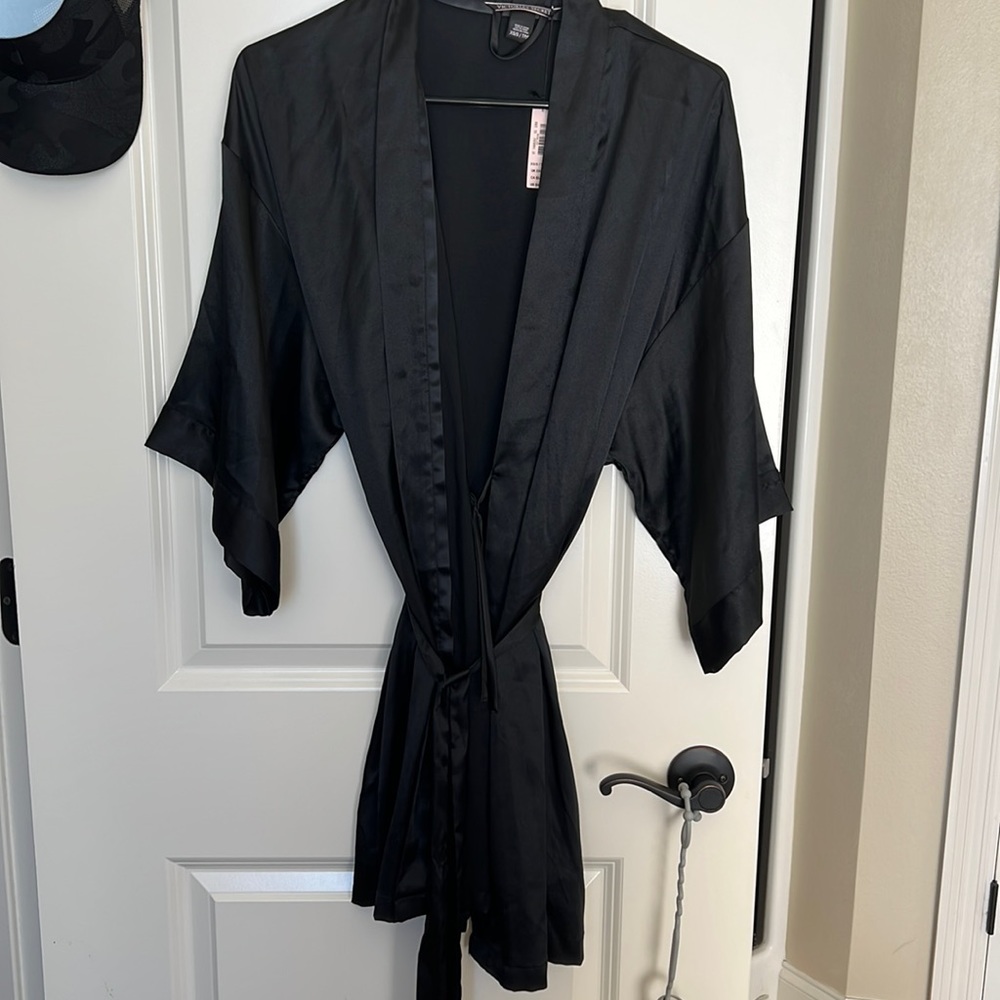 VS Silk Robe